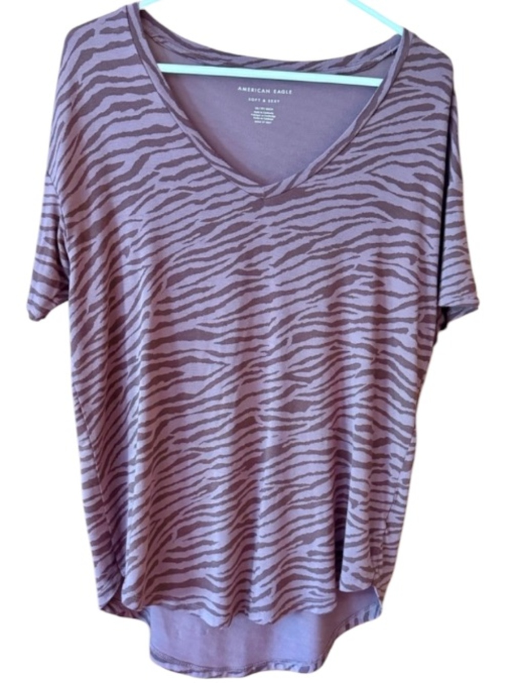 American Eagle Soft & Sexy Zebra V-Neck Tee Purple XS Oversized T-Shirt